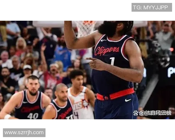 开拓者队再遭失利,快船队大胜——两队命运大不同 开拓者队再遭失利,快船队大胜——两队命运大不同